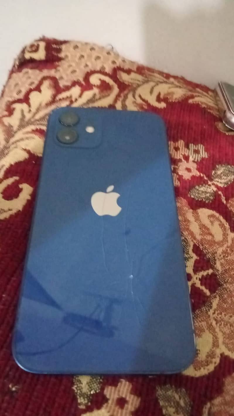 Apple iPhone 12 4