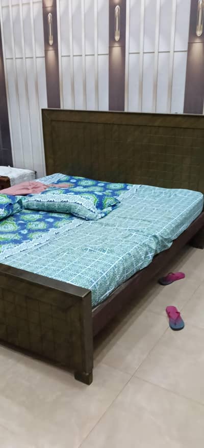 bed with mattress and wardrobe, wardrobes,almari,safe almari