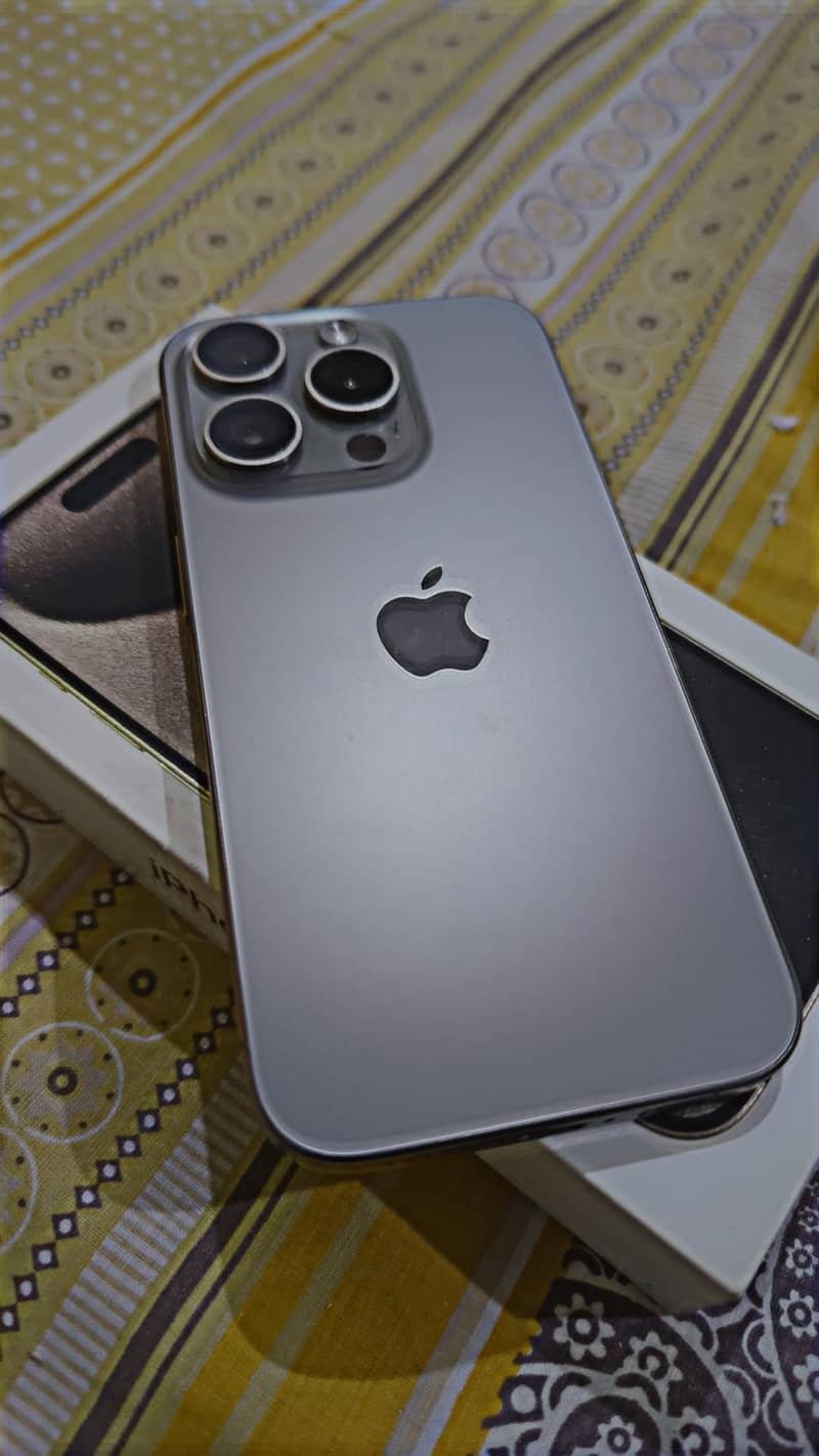Apple iPhone 15 Pro 0
