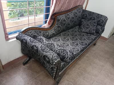 deewan  + 3 cushion pure wood