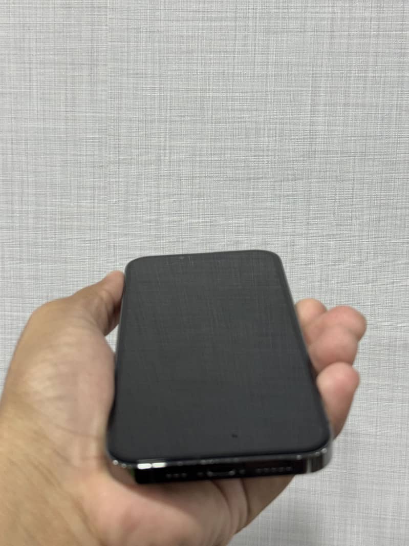 iPhone 13 Pro 4