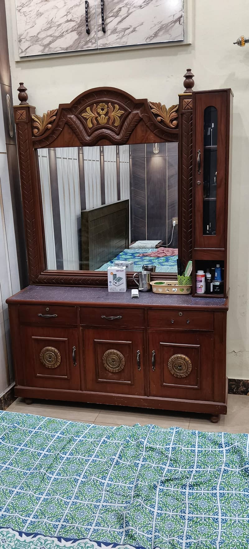 dressing table 0