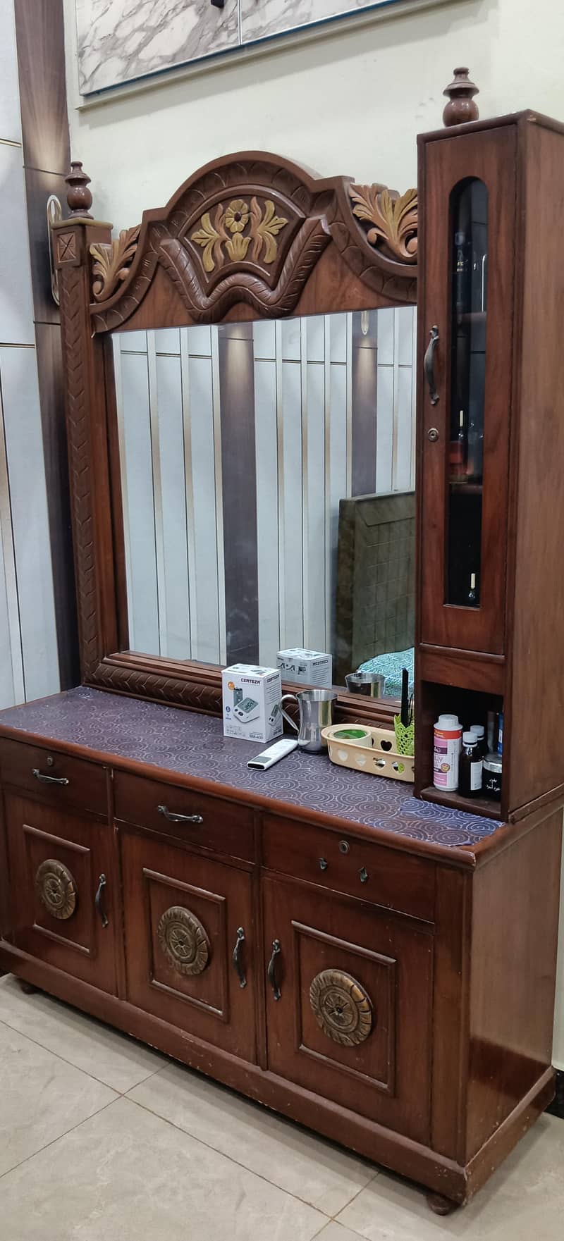 dressing table 1