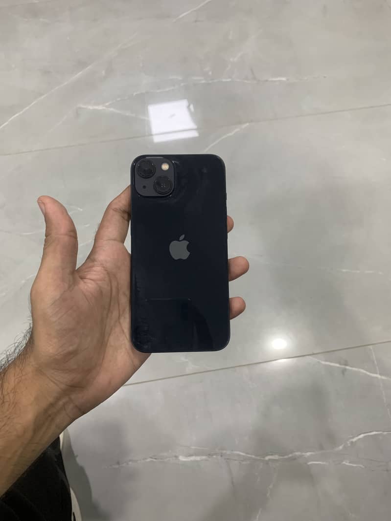 Apple iPhone 13 2