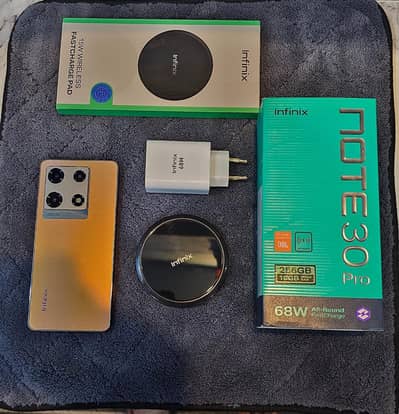 Infinix Note 30 Pro (256 GB)