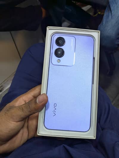 Vivo Y17s