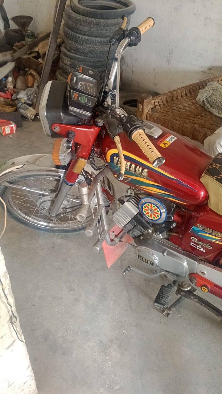 Yamaha 2000 Model 0