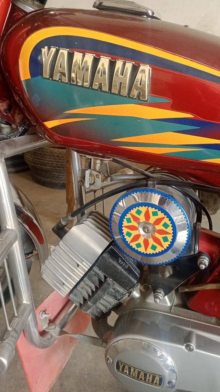 Yamaha 2000 Model 3