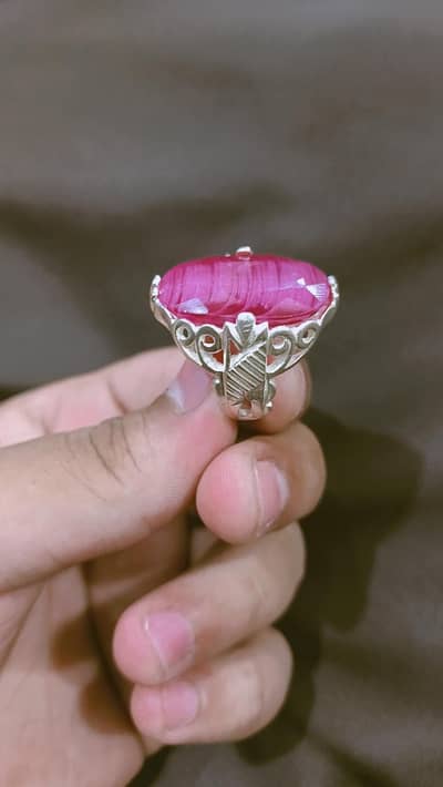 beautiful silver ring with yaqoot stone