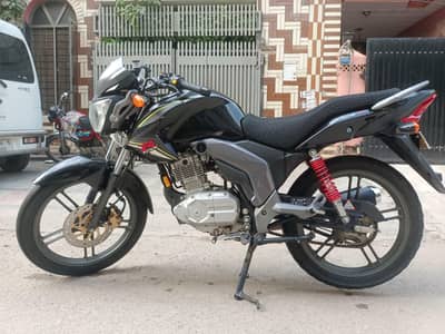 GSX 125 2023 neat, clean and ready to ride
