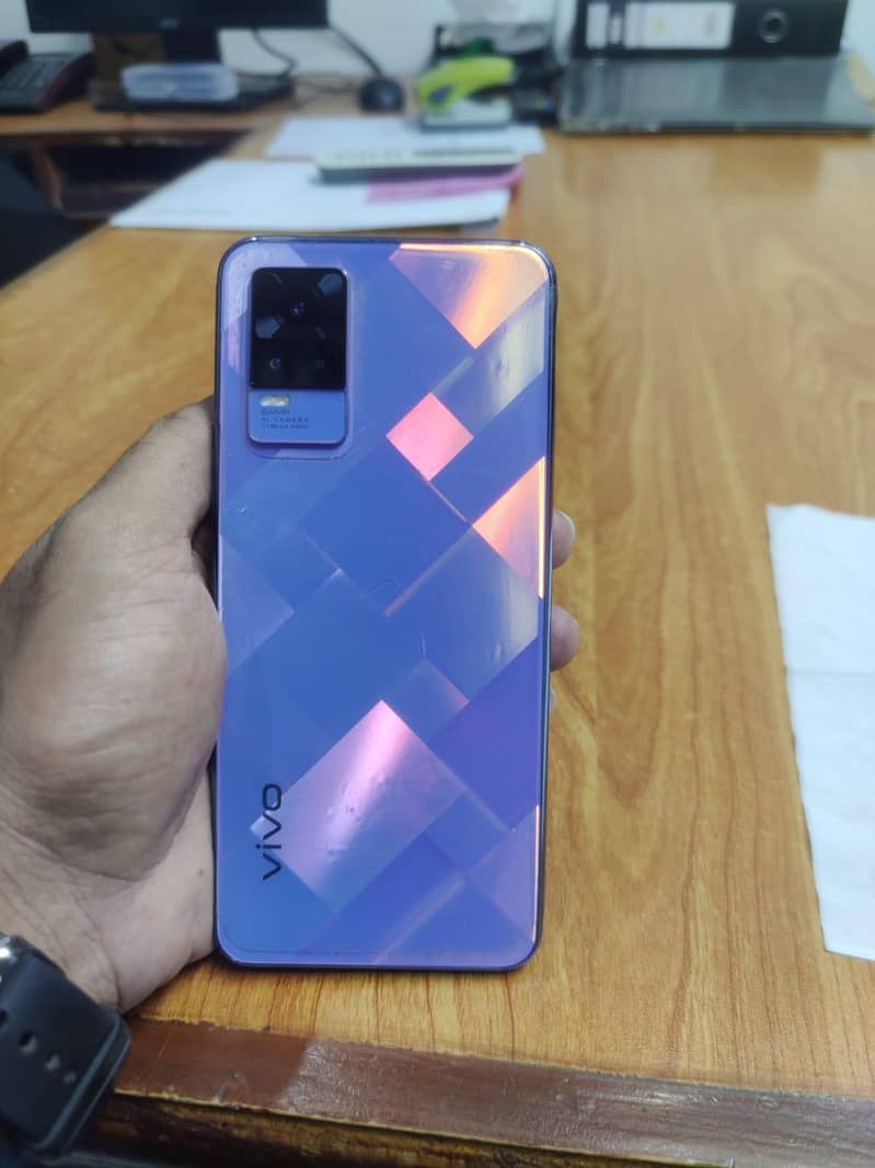 Vivo V21e 1