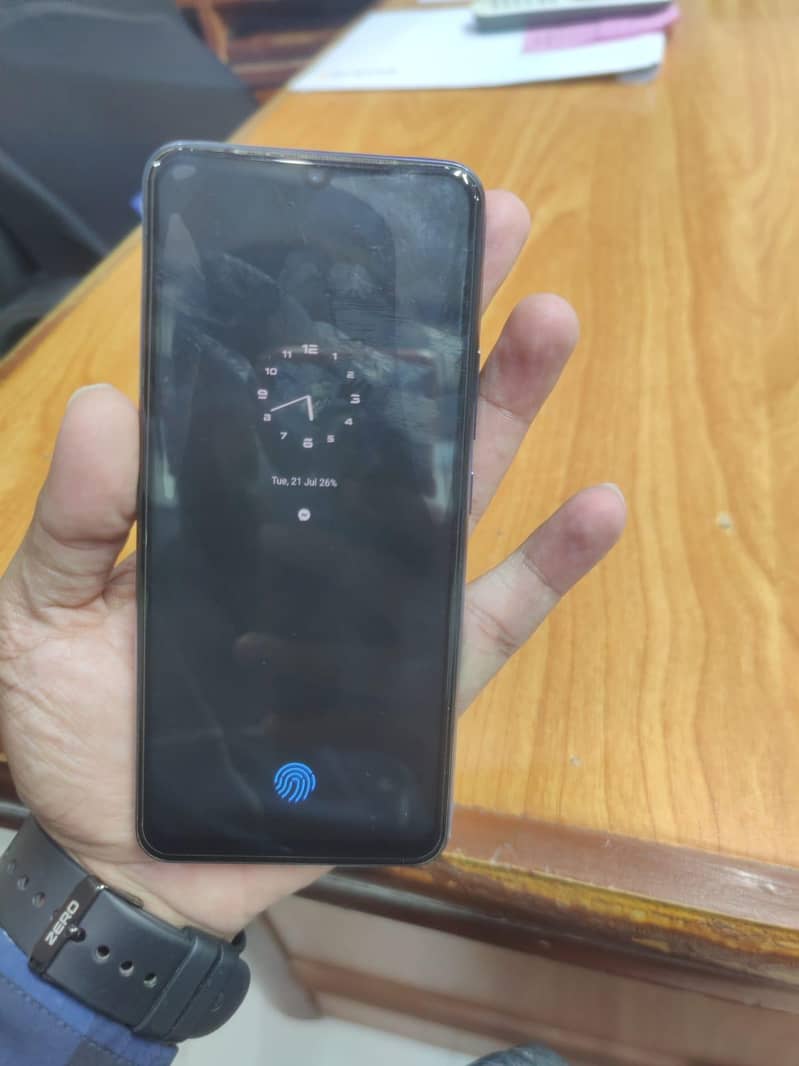 Vivo V21e 8