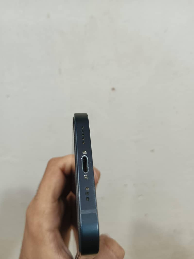 Apple iPhone 13 6
