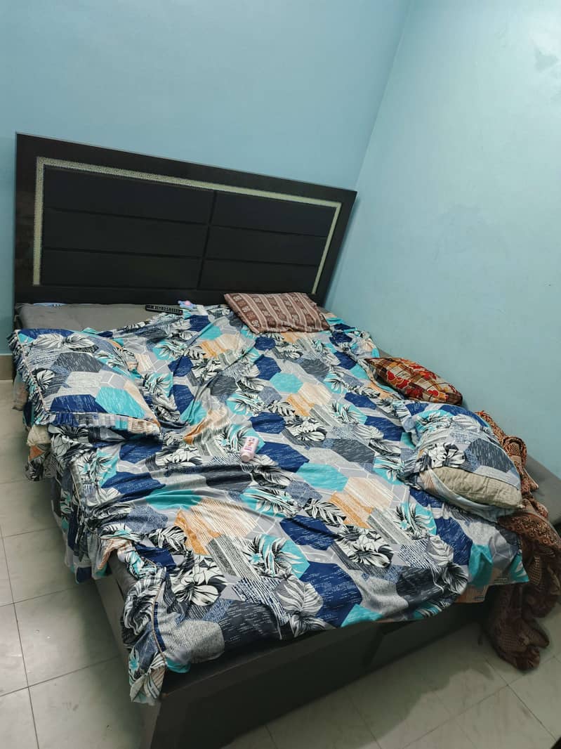 Bed + Almari + Dressing table 1