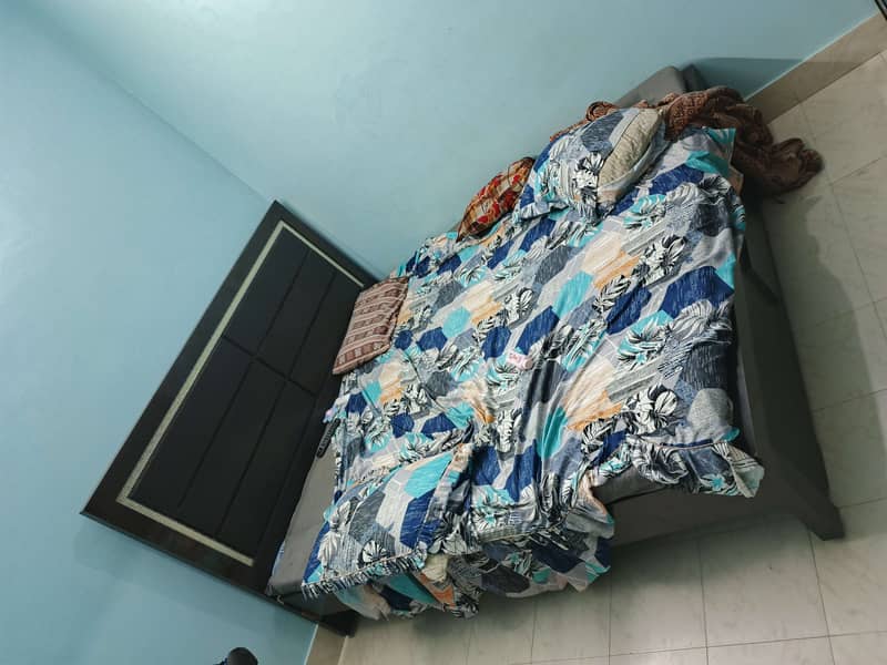 Bed + Almari + Dressing table 2