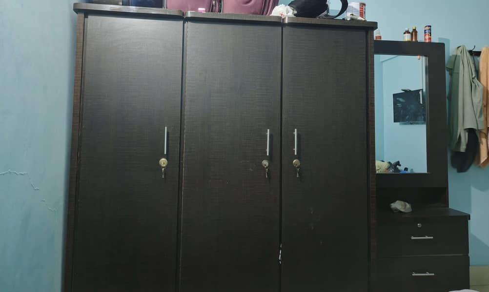 Bed + Almari + Dressing table 3