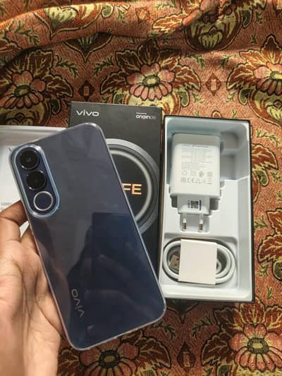 Vivo V70 FE 5G
