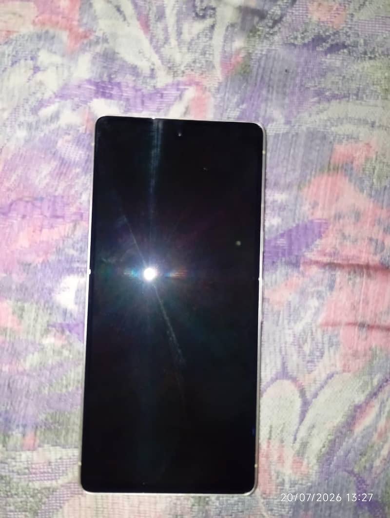 Google Pixel 7 4