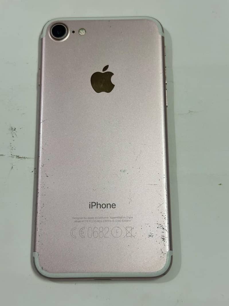 Apple iPhone 7 1