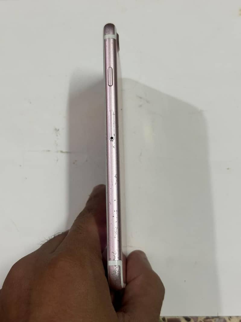 Apple iPhone 7 2