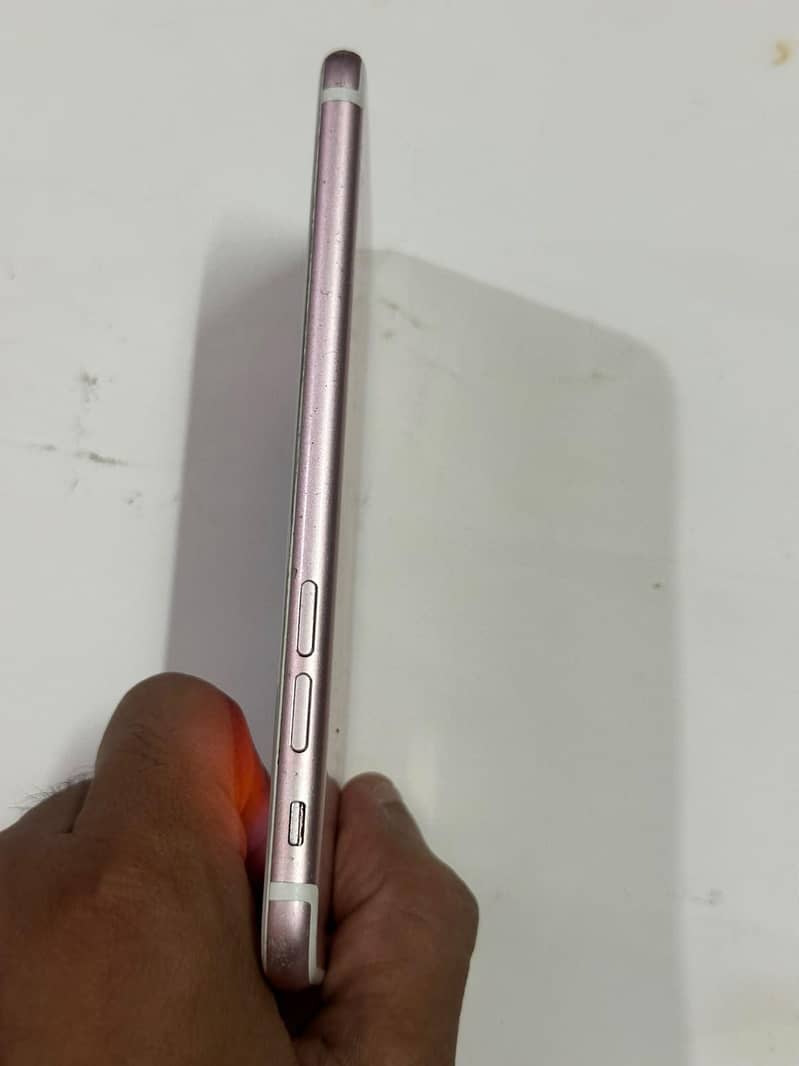 Apple iPhone 7 6