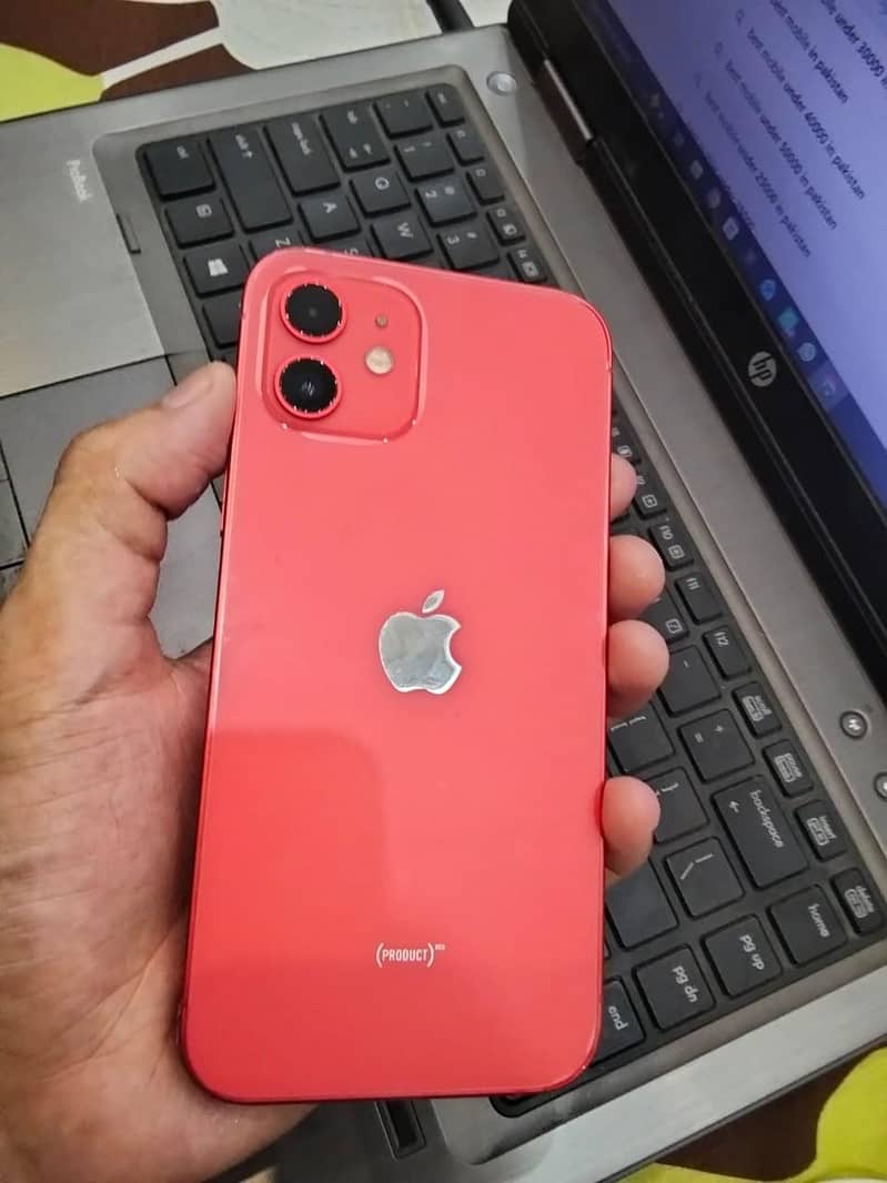Apple iPhone 12 4