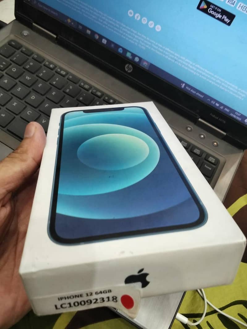 Apple iPhone 12 6