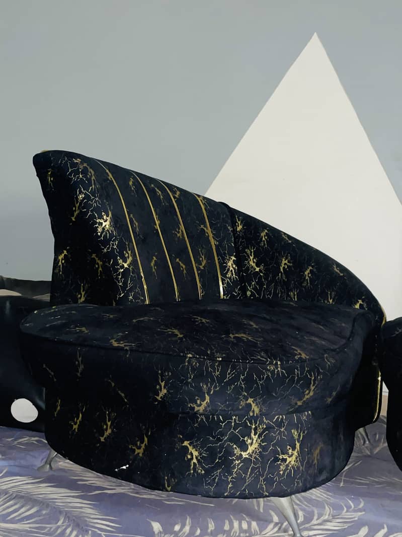7 Seater Sofa Set + Table 2