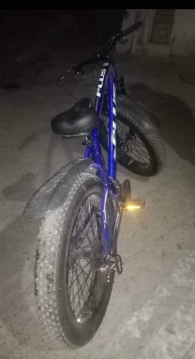 Flat tyre bicycle 10/10 condition