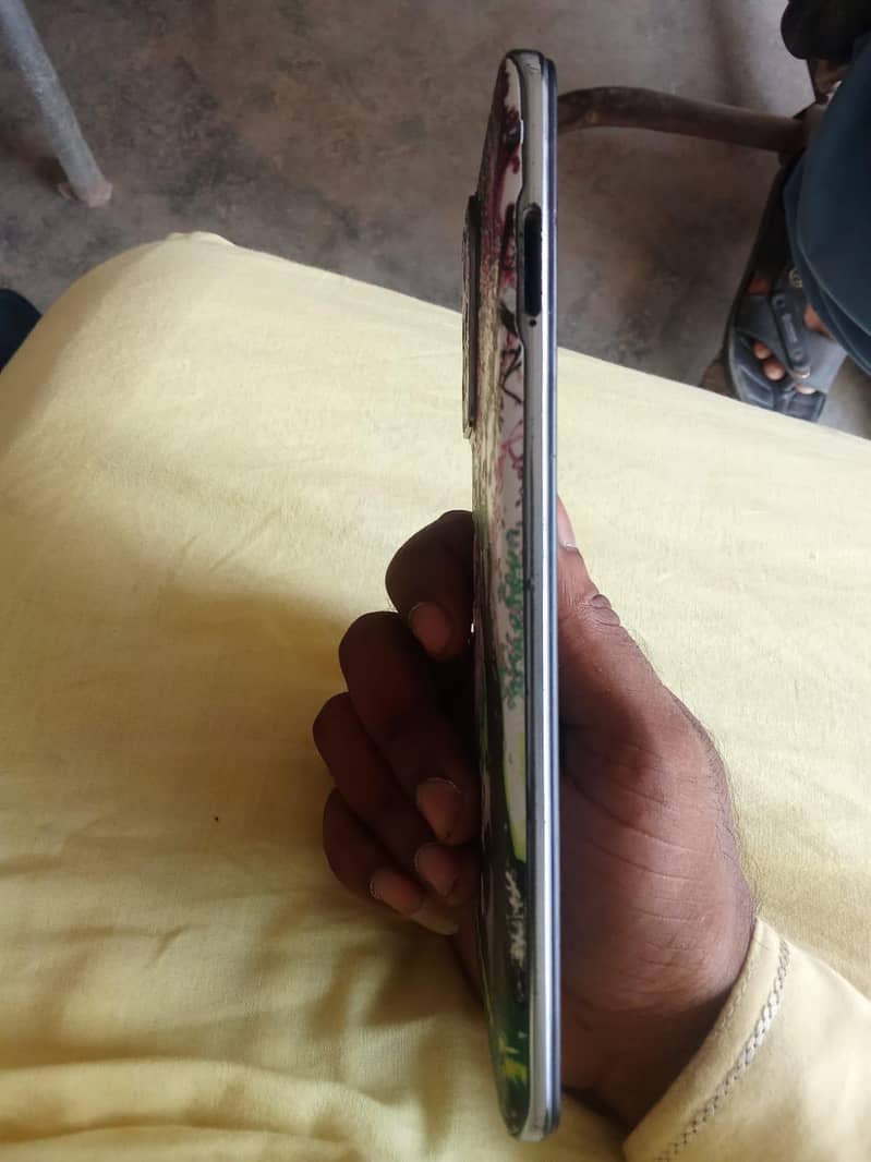 Infinix Note 11 Pro 4