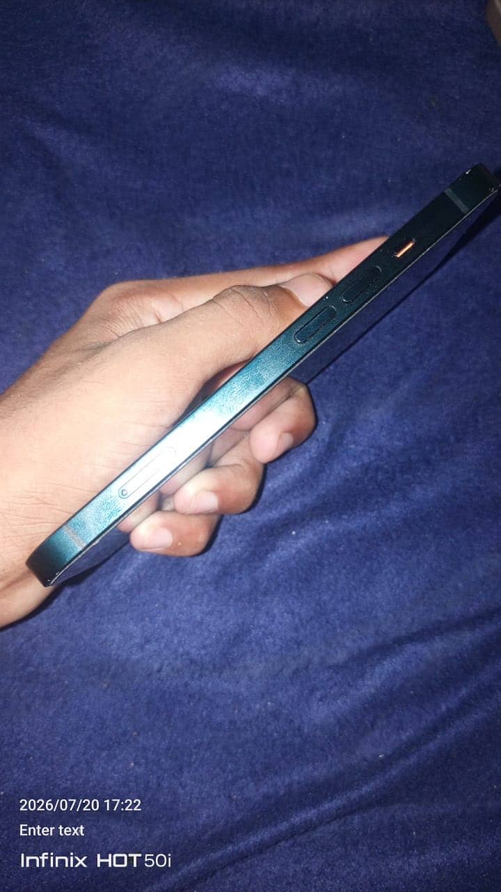 iPhone 13 2