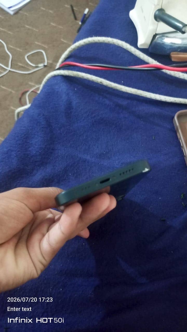 iPhone 13 5