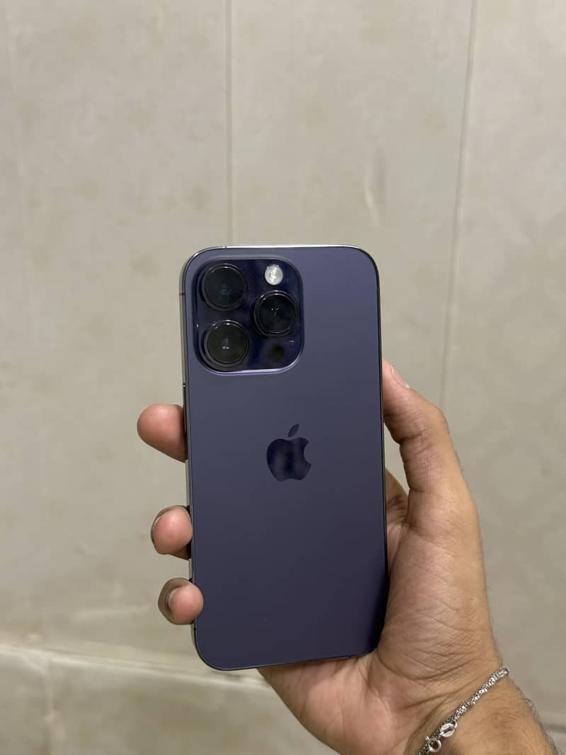 Apple iPhone 14 Pro 0