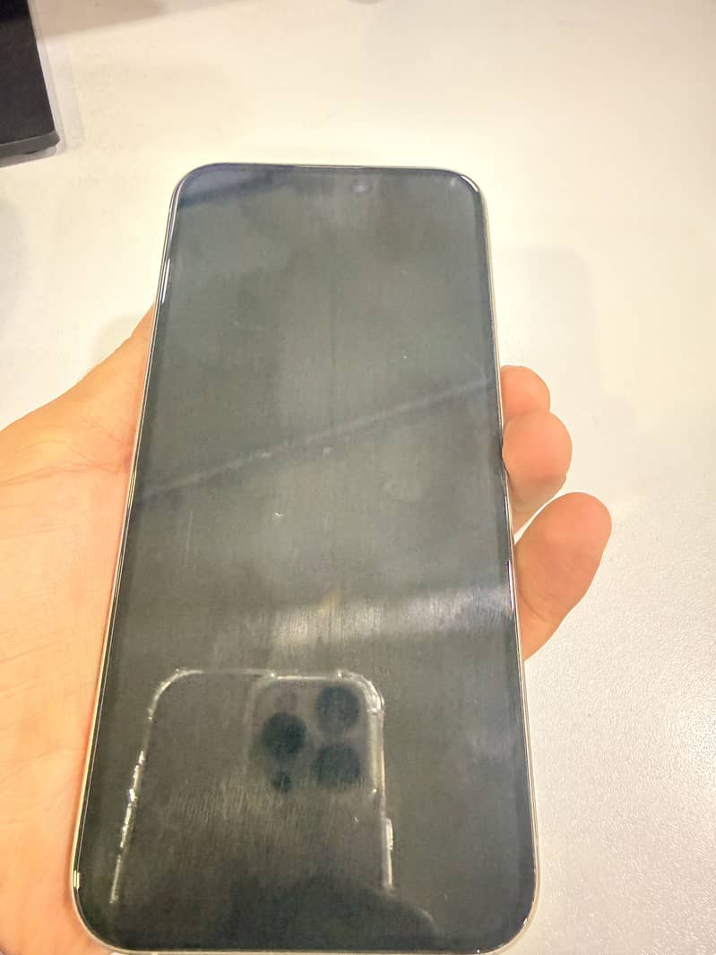 Apple iPhone 15 Pro Max 5