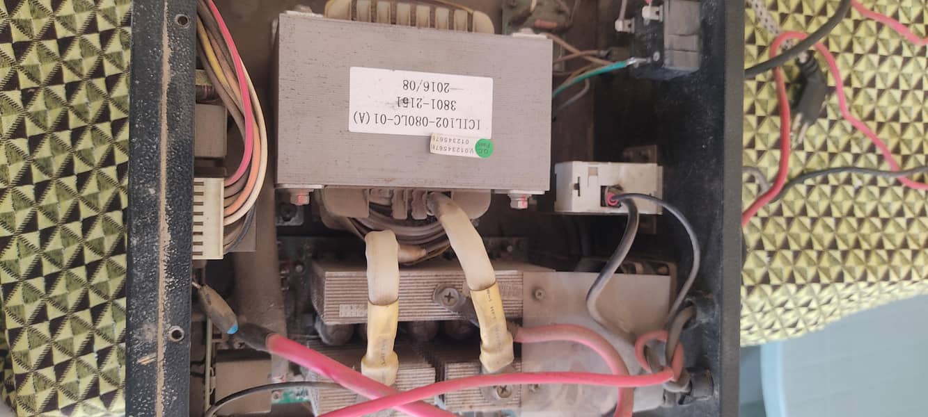 UPS 12 volt 2