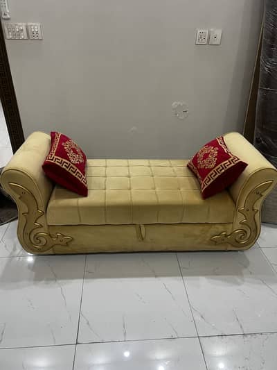 Dewaan sofa