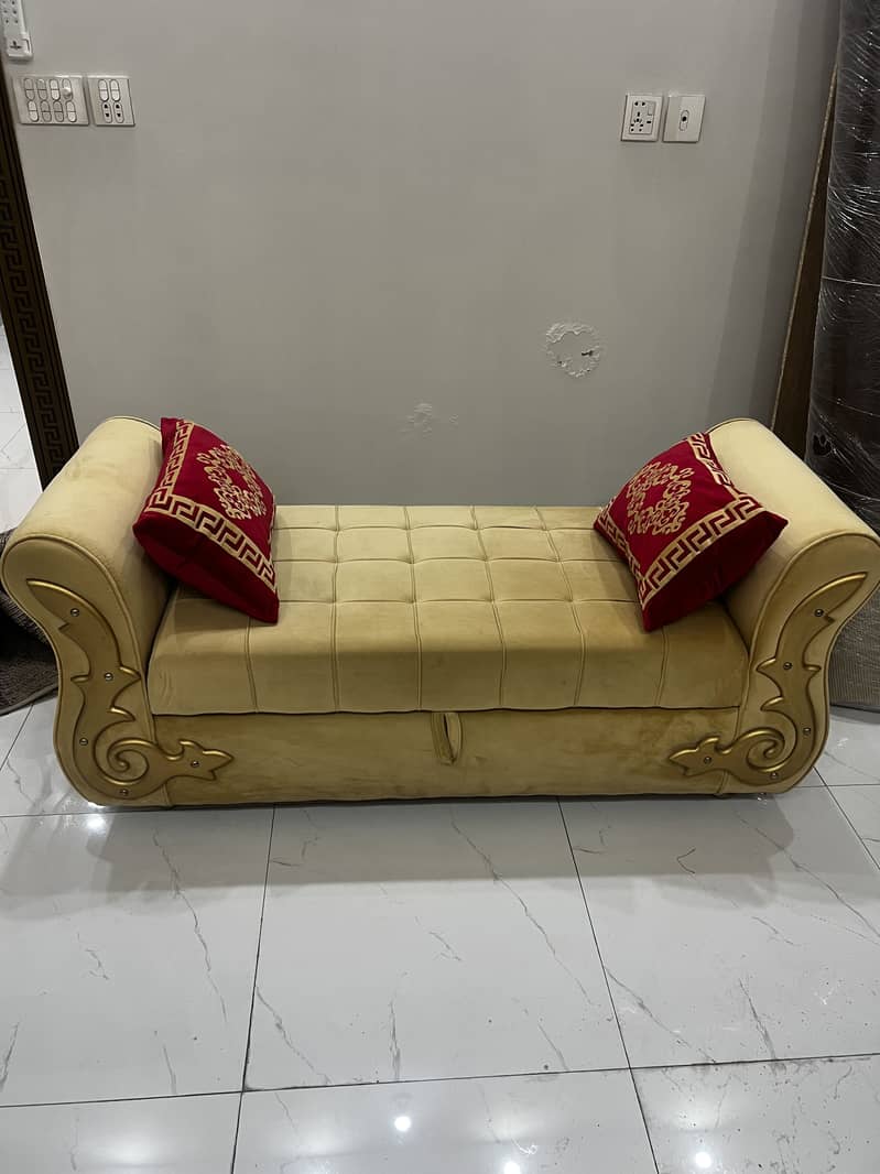 Dewaan sofa 0