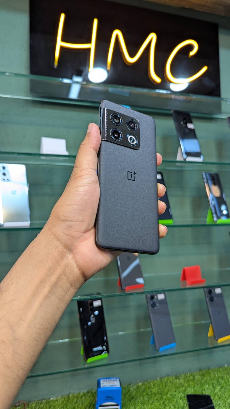 One Plus 10 Pro 1