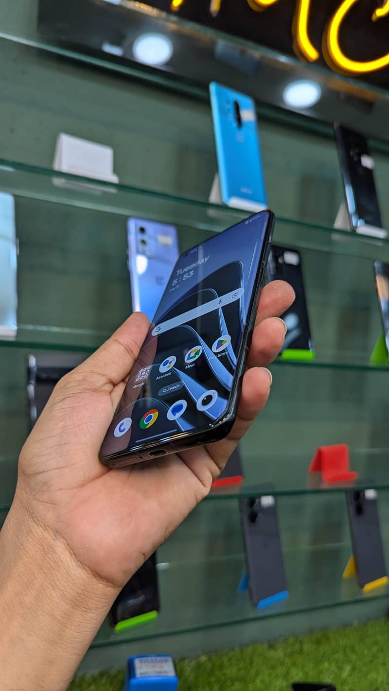 One Plus 10 Pro 5