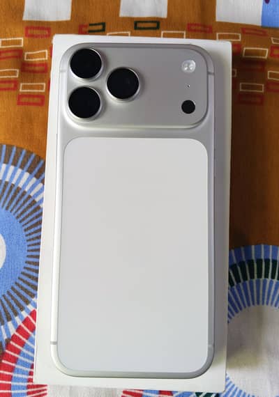 Apple iPhone 17 Pro Max Silver (JV)