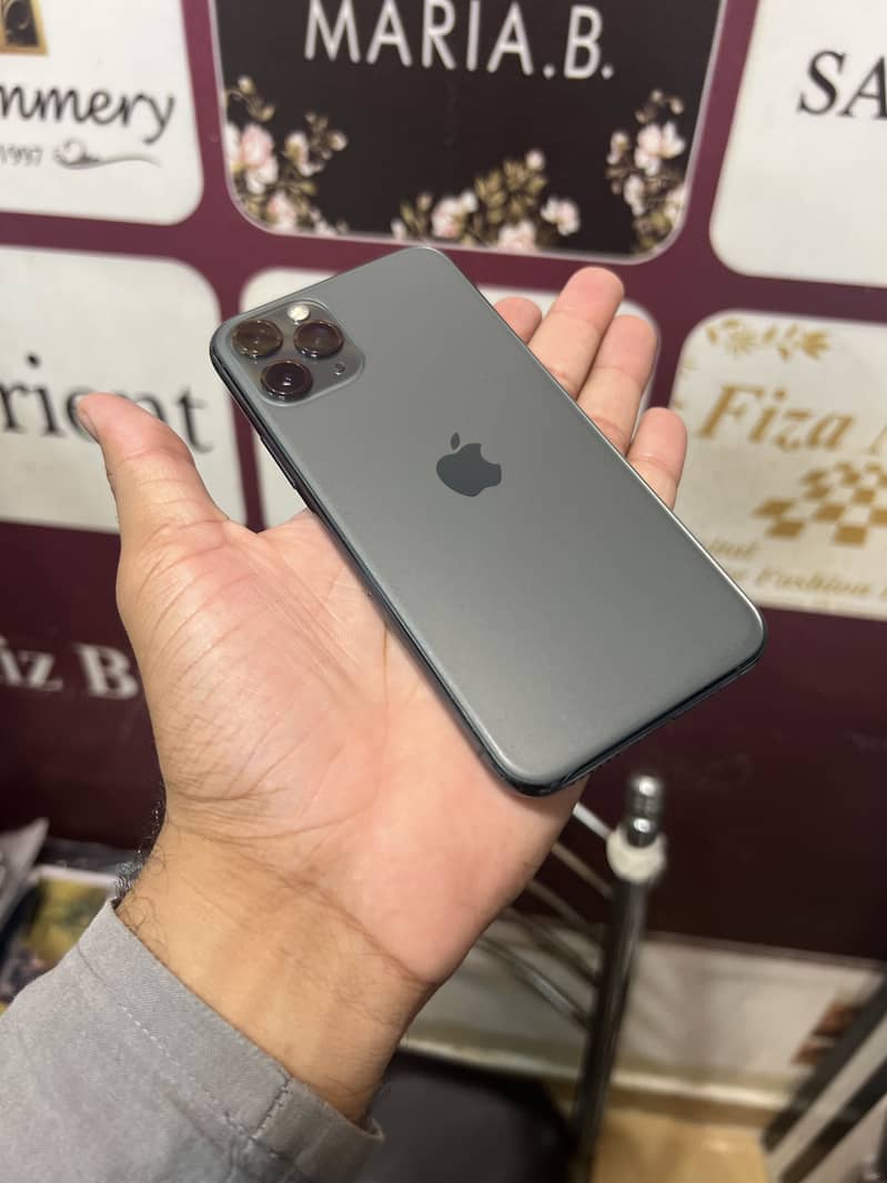 Apple iPhone 11 Pro 1