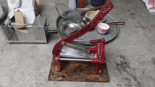I am selling chips and potato spring machine and all accessories