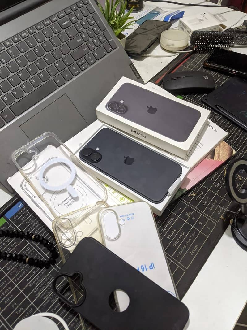 Iphone 16 plus 3