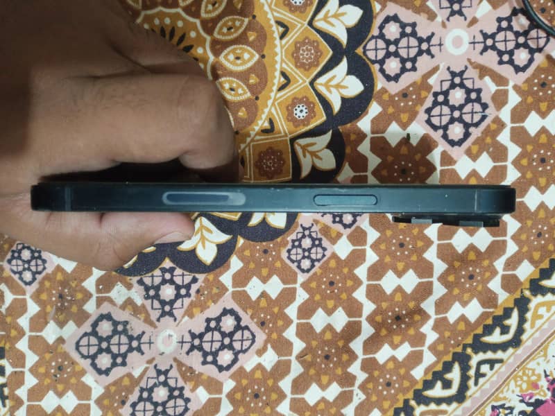 Apple iPhone 14 2
