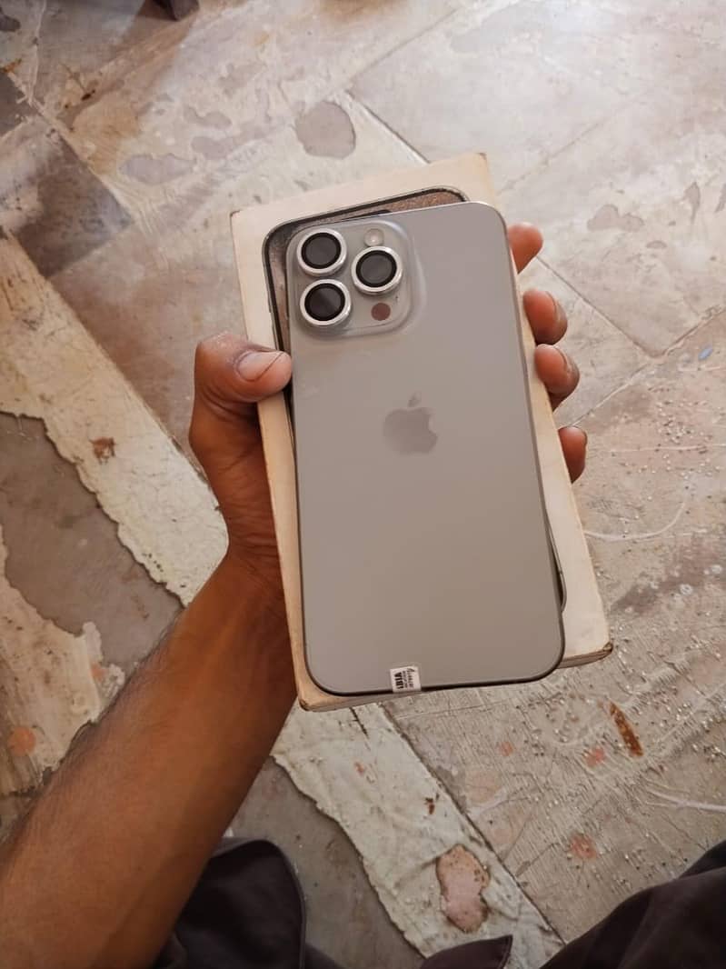 iphone 15 pro max 1