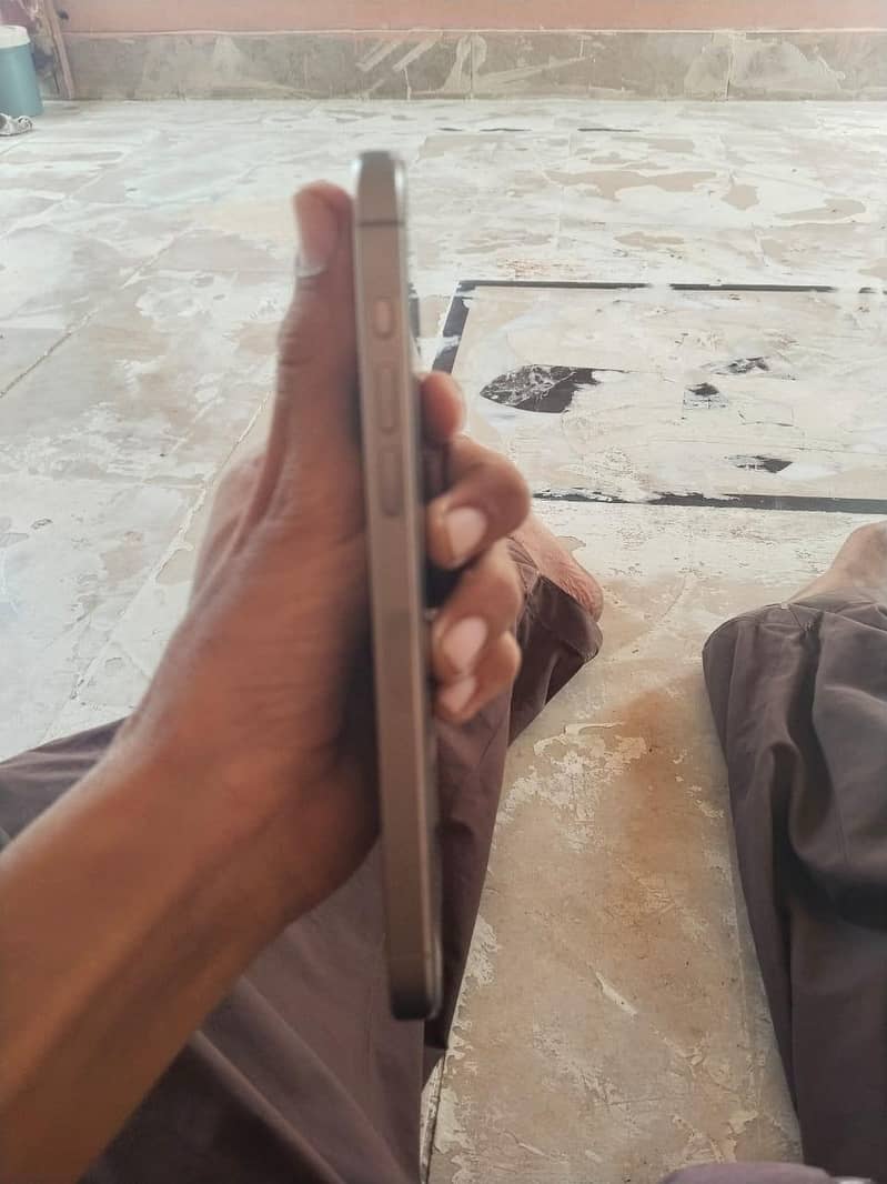 iphone 15 pro max 5