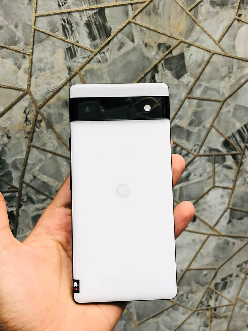 Google Pixel 6a 1