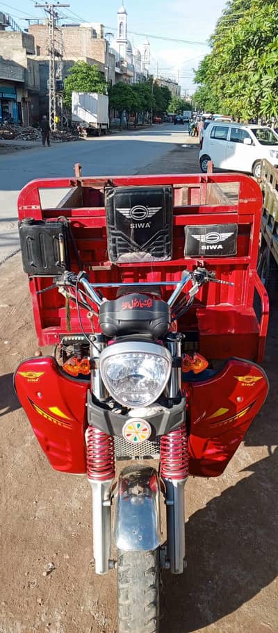 I'm selling Siwa loader rickshaw jack 200cc