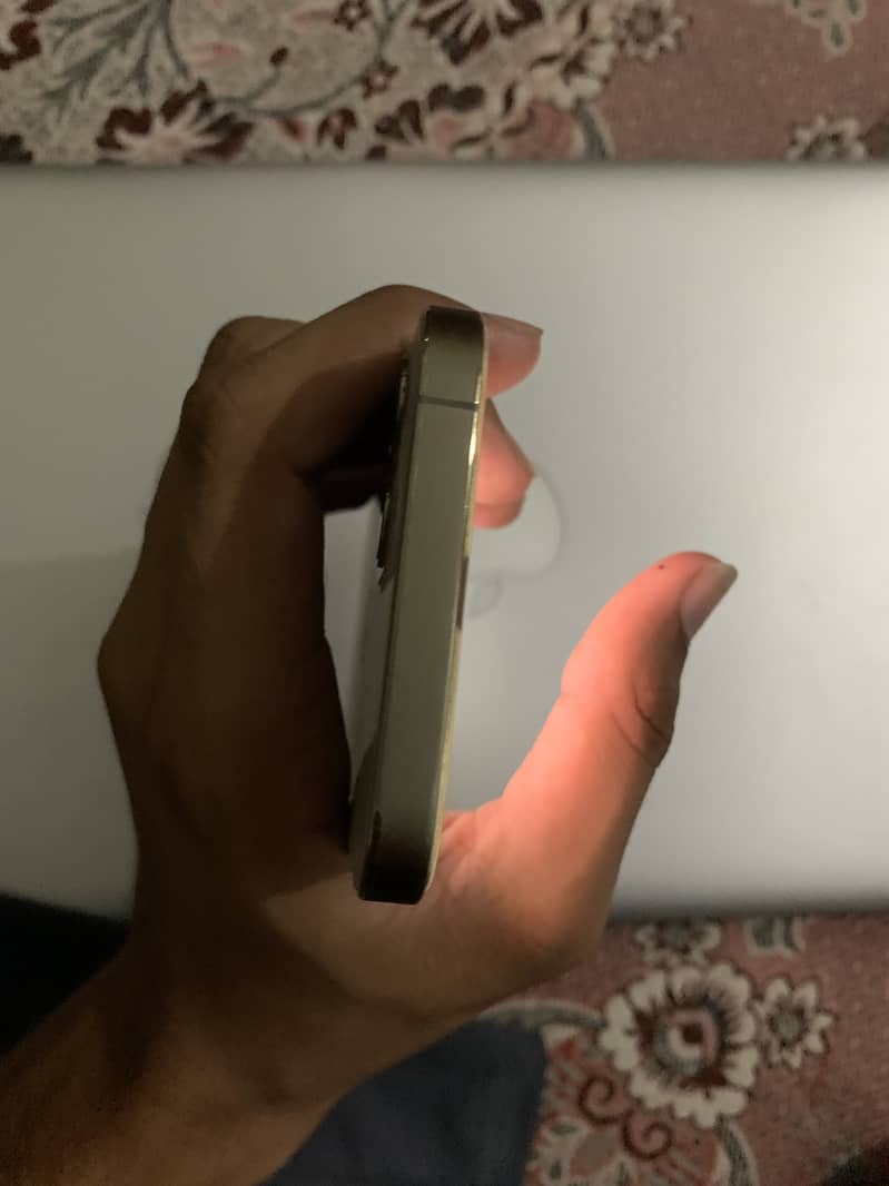iPhone 12 pro/128 7