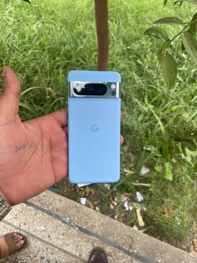 Google Pixel 8 Pro